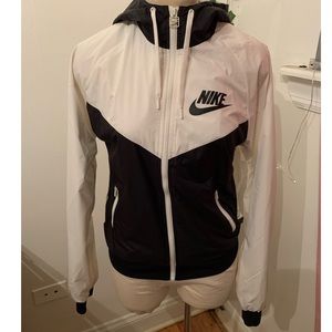 Nike Black And White Windbreaker Jacket Size Small